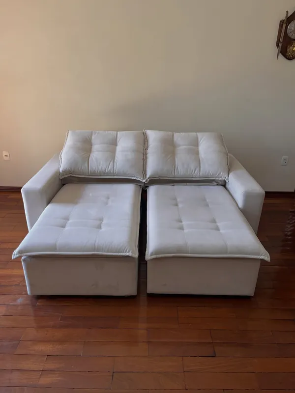 Sofá retrátil bege higienizado